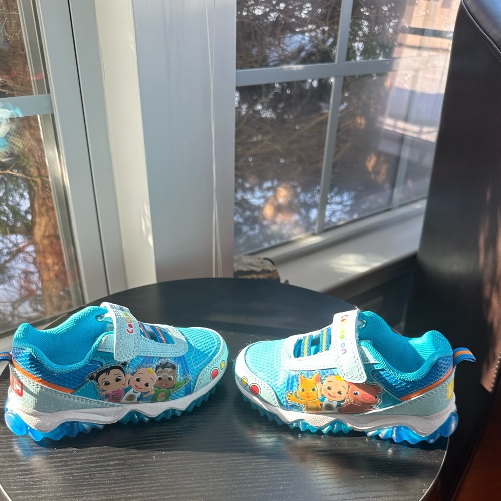 Cocomelon Lighted Athletic Sneaker Light Up Shoes Children W/Adjustable Strap